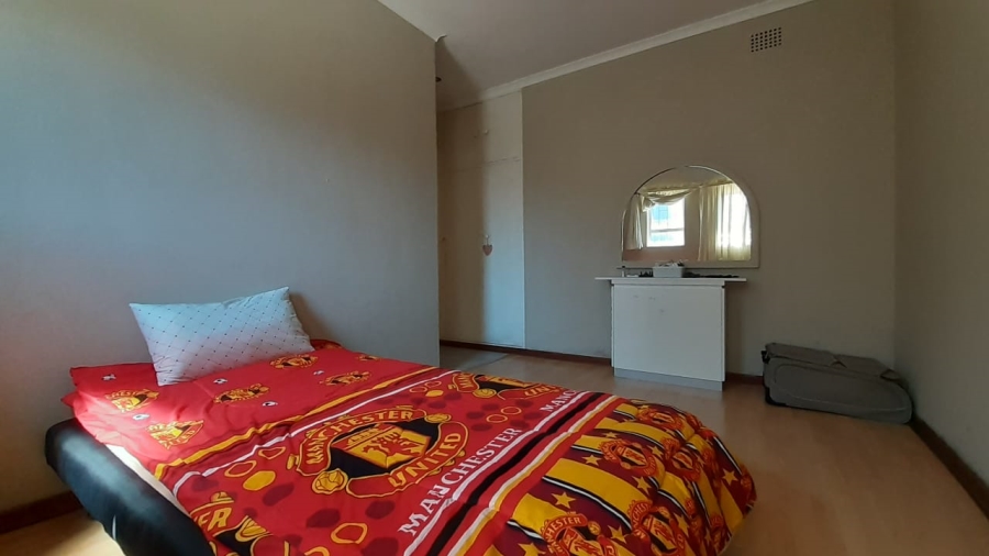 4 Bedroom Property for Sale in Wetton Western Cape